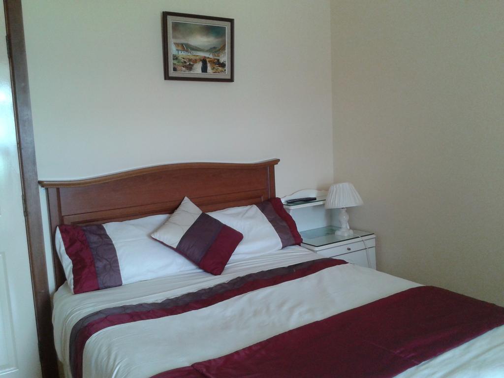 Achill West Coast House Bed & Breakfast Dooagh Exterior photo