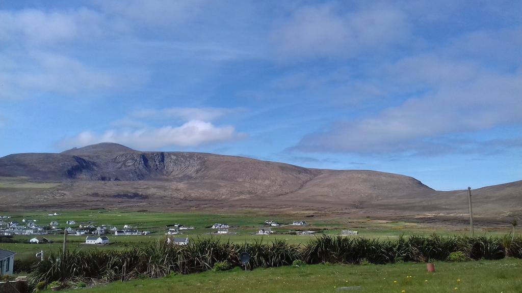 Achill West Coast House Bed & Breakfast Dooagh Exterior photo